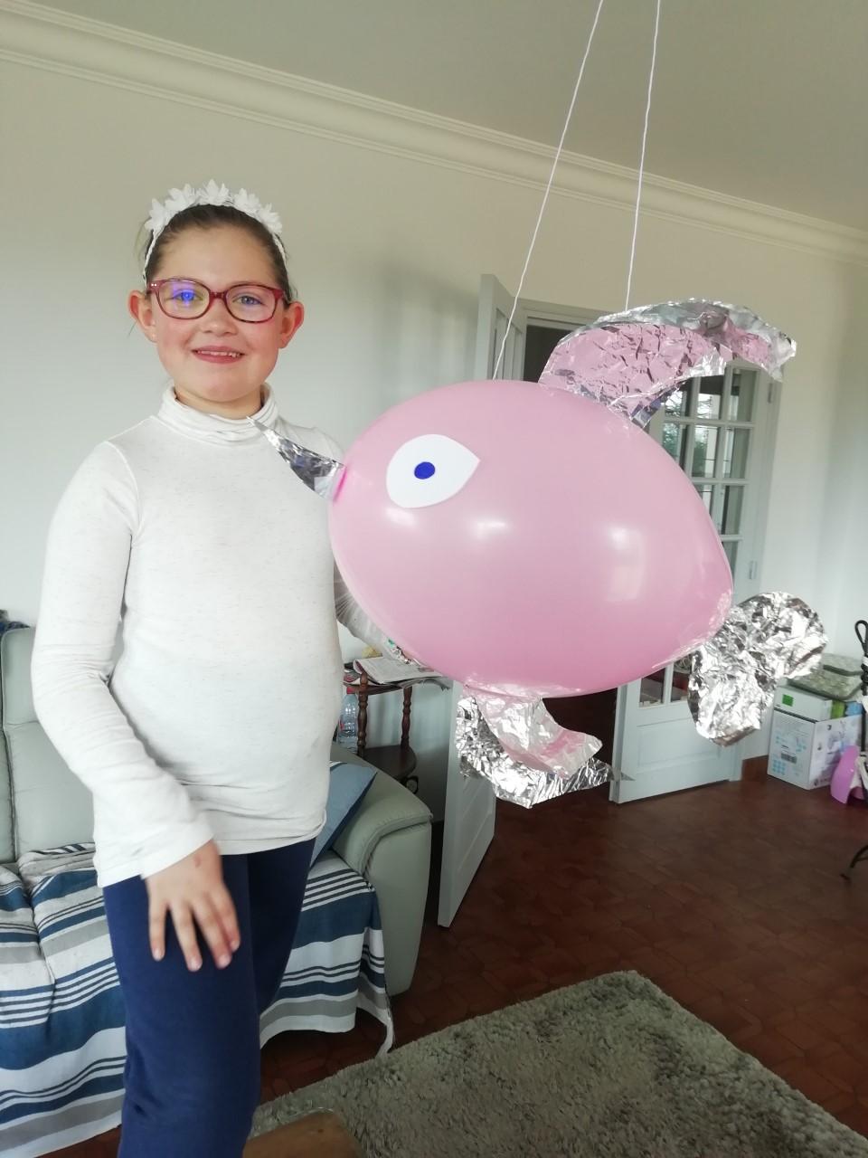 Margot et son poisson ballon!