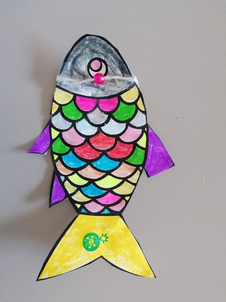 Le poisson multicolore de Simon!