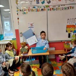 les chemins de 1 à 9 selon diverses représentations;