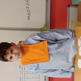 reconstituer les oeufs de l'alphabet en associant correctement écriture majuscule et scripte;