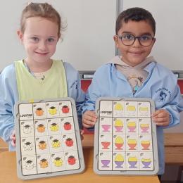 tableaux à doubles entrées plus complexes;