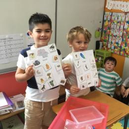 classer les images d'objets, puis les nommer, pour dire s'ils sont lourds ou légers