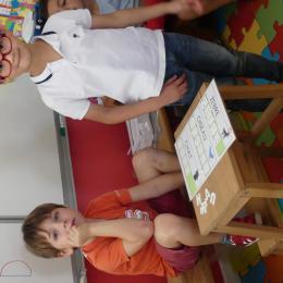 recomposer un mot à partir de lettres mobiles;