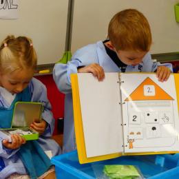 la maison des nombre : compléter chaque maison avec différentes représentations de nombres;